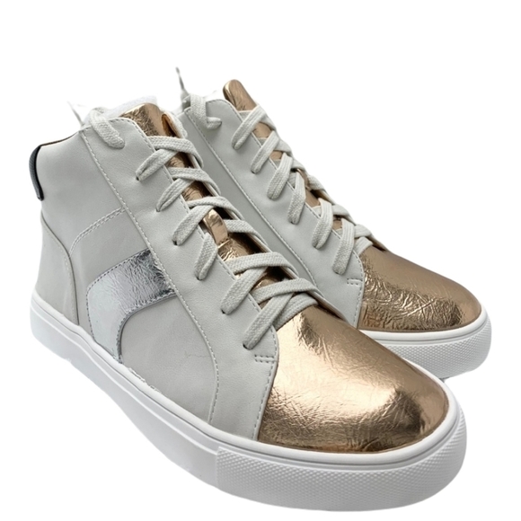 Dolce Vita Shoes - NWT! Dolce Vita Alvira Lace up sneakers